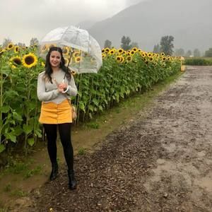 Meet your Posher, Andrea